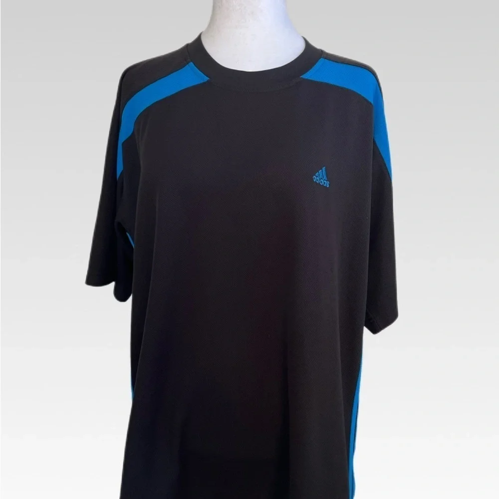 VINTAGE Adidas Men's Black Tee with Blue Accents SIZE L